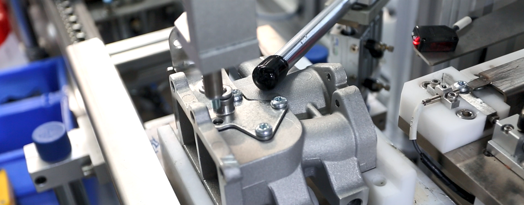 尊龙人生就是博首页渭南工厂Y24系统项目顺遂通过整车厂现场审核